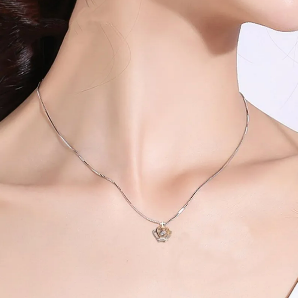 The Kensington Collarbone Necklace